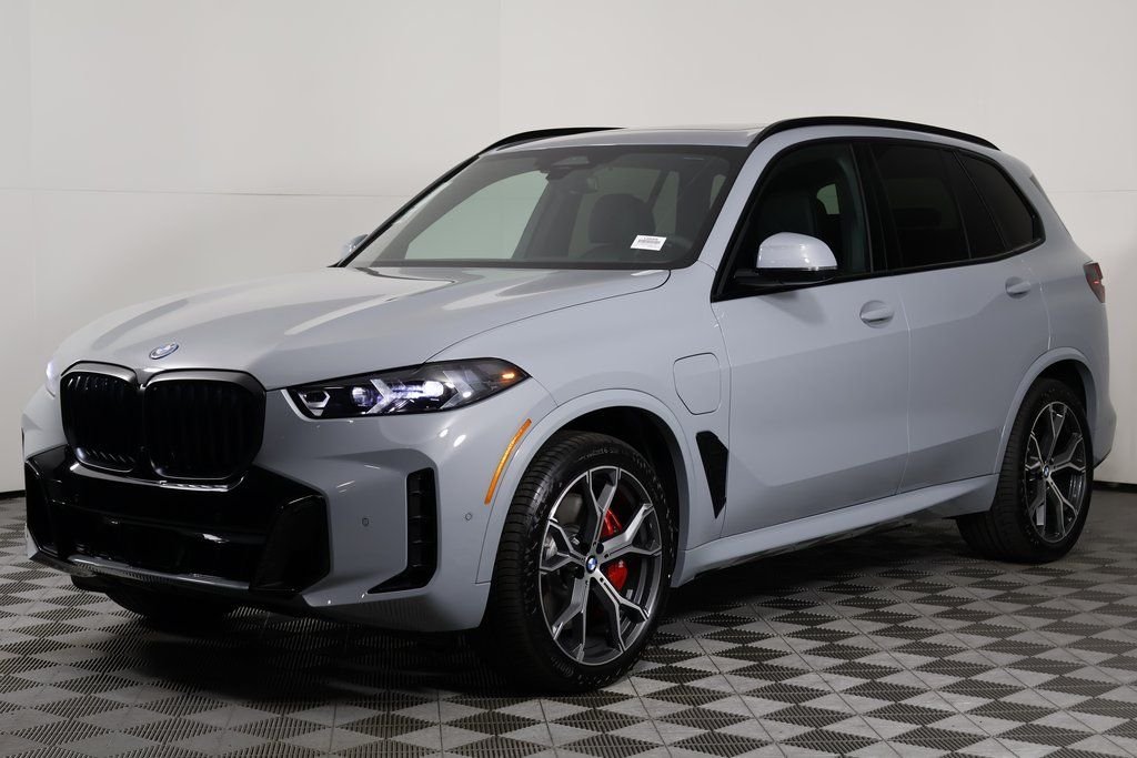 2026 BMW X5 xDrive50e's photo