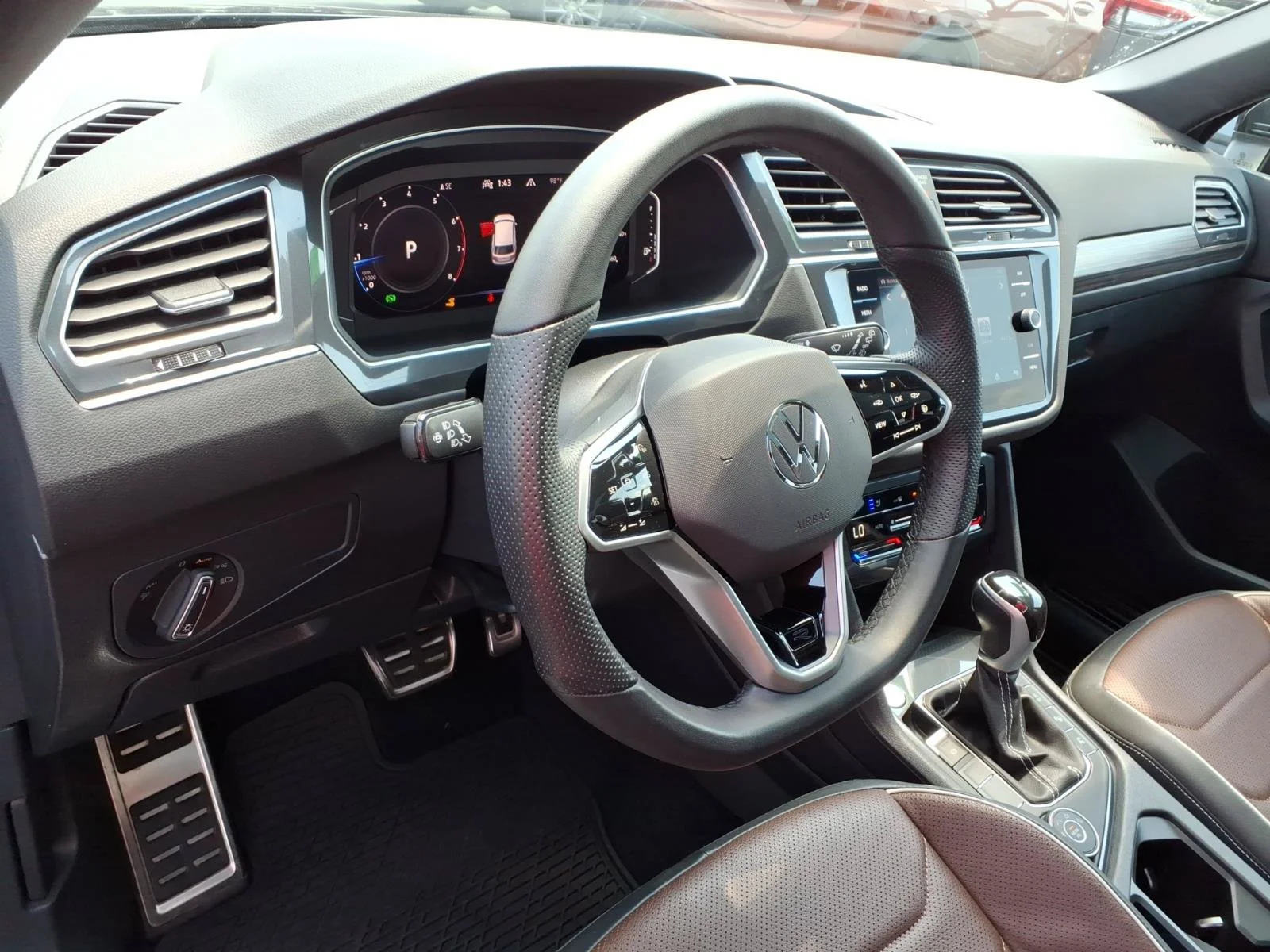 Used 2024 Deep Black Pearl Volkswagen SEL R-Line image 8