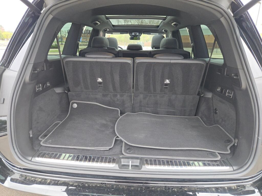 Used 2025  Mercedes-Benz GLS 450 image 17