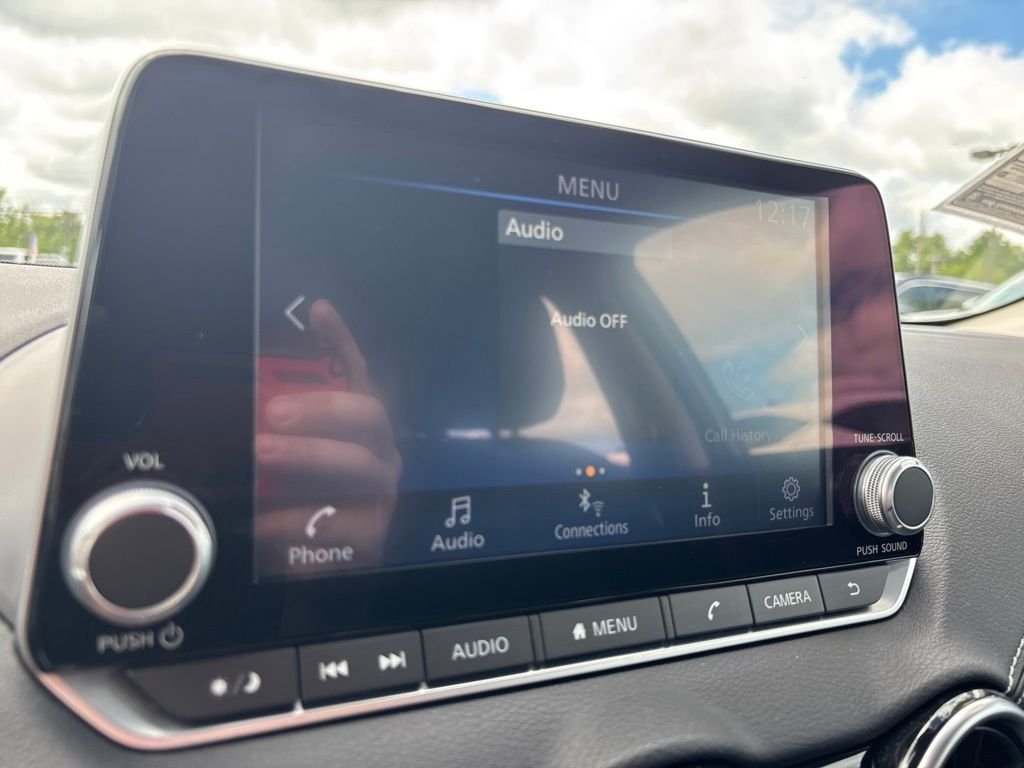 Used 2022 Gray Nissan SV image 22