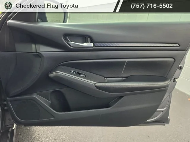 Used 2025 Gun Metallic Nissan 2.5 SV image 26