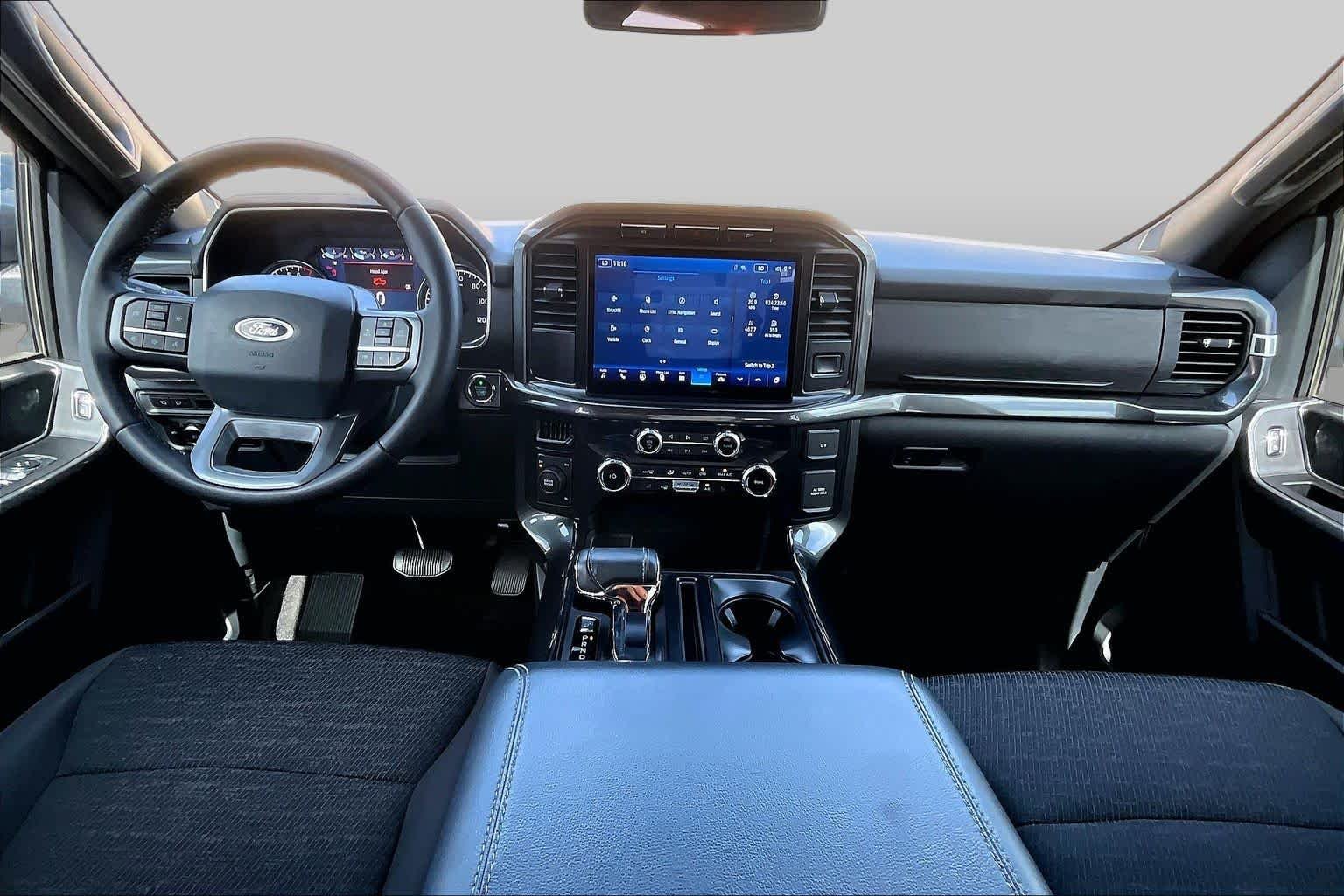 Used 2023 Oxford White Ford XLT image 16