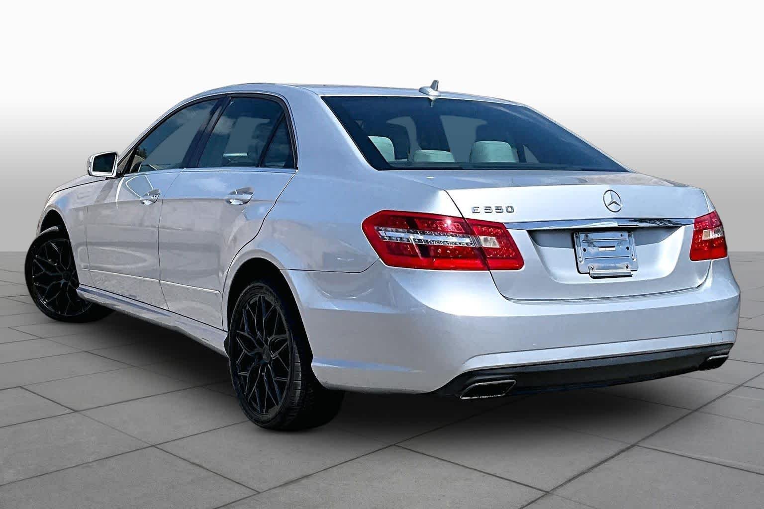 Pre-Owned 2011 Mercedes-Benz E 550 Luxury