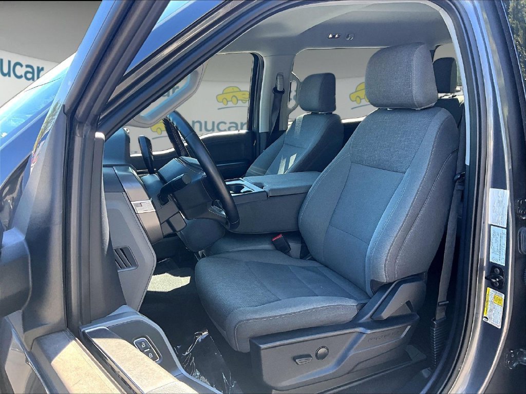 Used 2024 Gray Ford XLT image 10