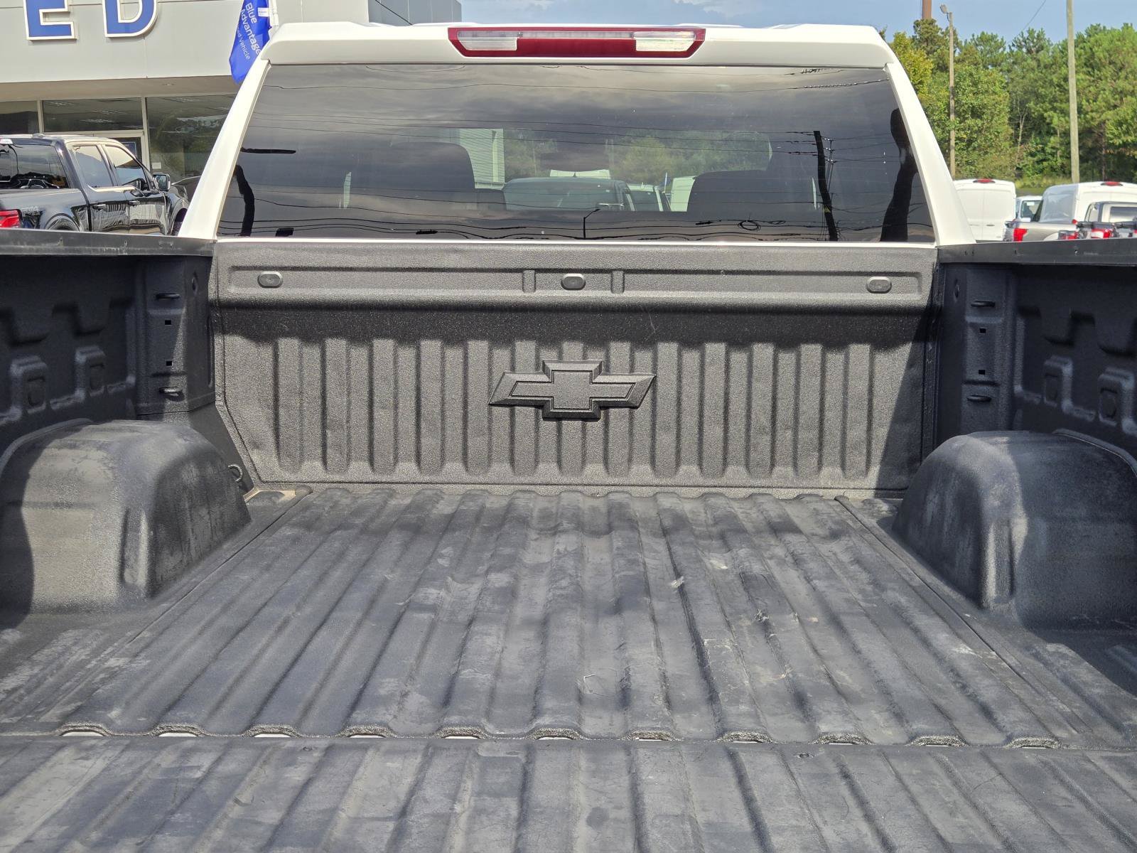 Used 2025 Summit White Chevrolet Custom image 12