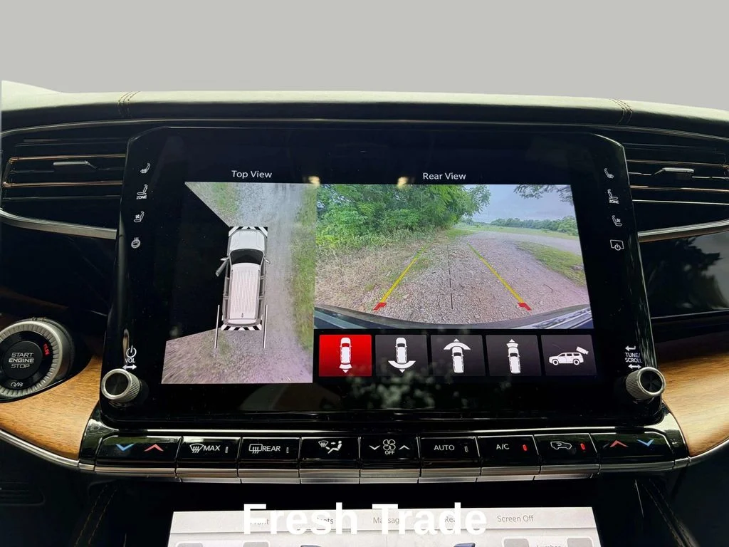 Used 2022 Diamond Black Crystal Pearlcoat Jeep Series III image 17
