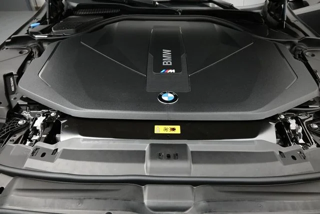 Used 2025 Gray BMW eDrive40 image 24
