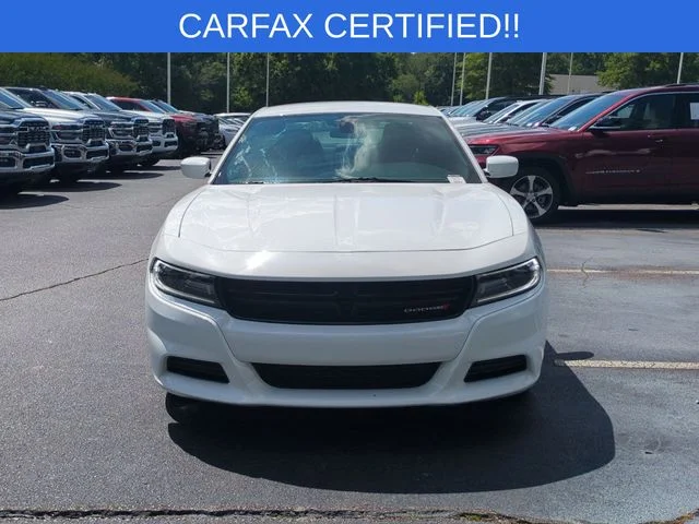 Used 2019 White Dodge SXT image 8