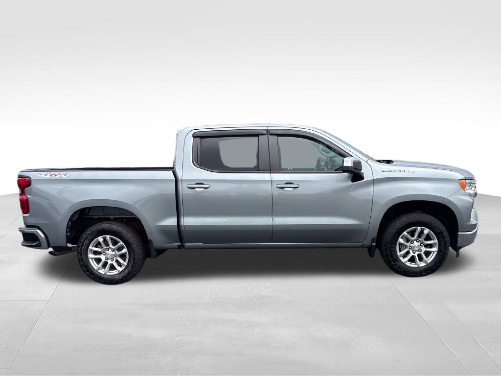 Used 2023 Gray Chevrolet LT image 6