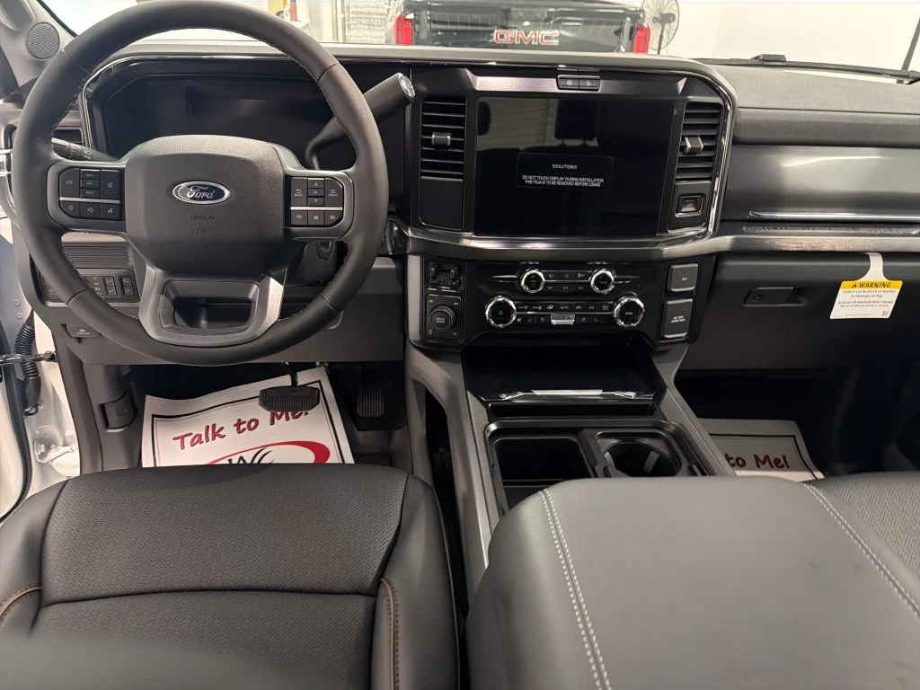 New 2026 Star White Metallic Tri-Coat Ford F-350® Lariat® image 15