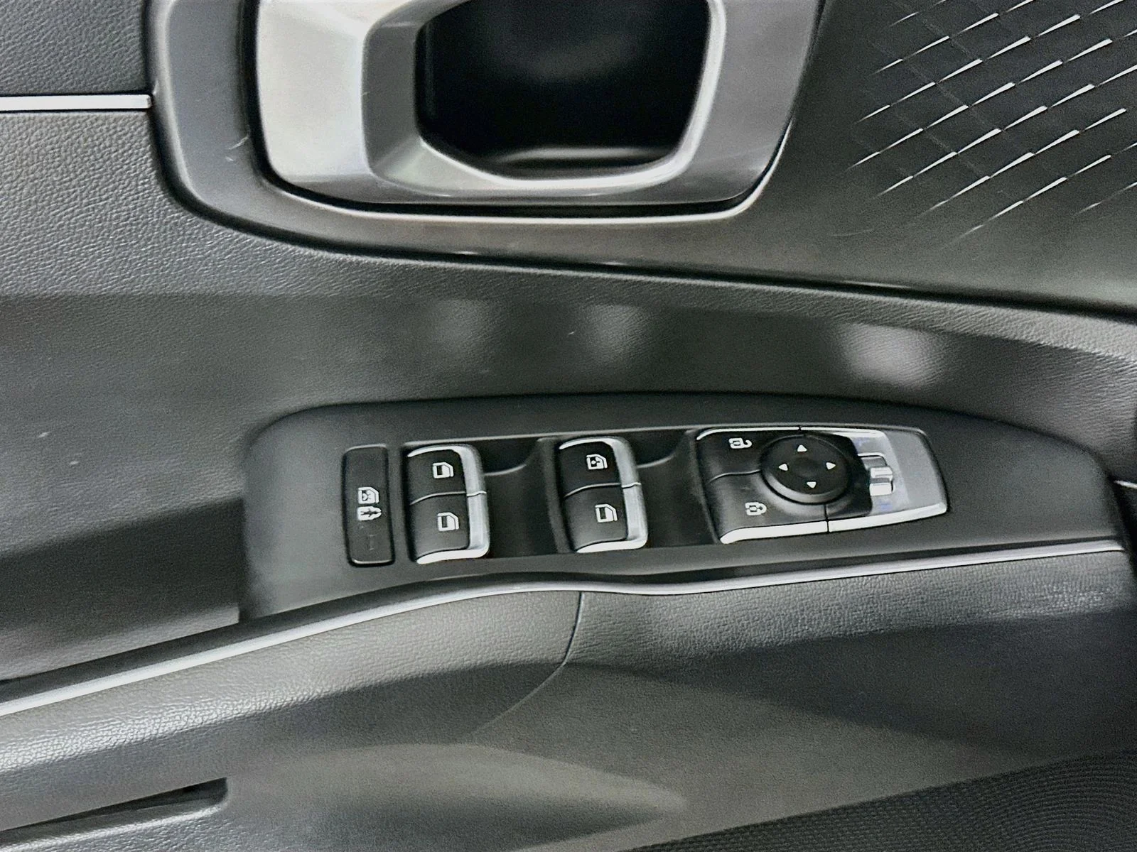 Used 2023 Aurora Black Kia EX image 18