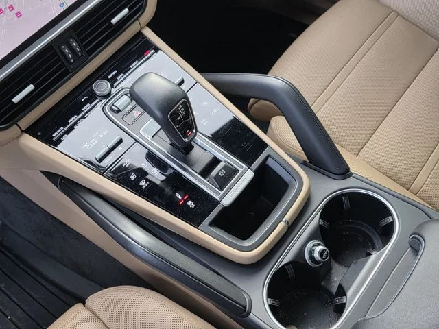 2022 Porsche Cayenne S - Photo 22
