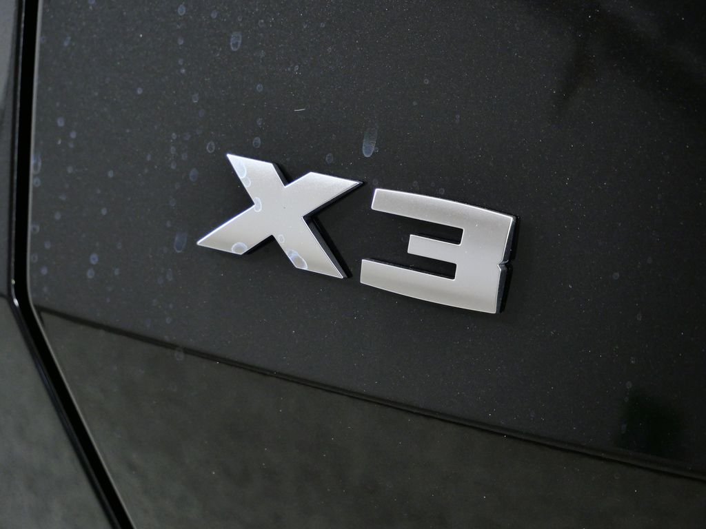 Certified Used 2026 Black Sapphire Metallic BMW M50 xDrive image 16