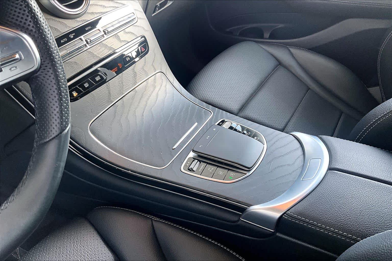 Used 2022 Black Mercedes-Benz GLC 300 image 15