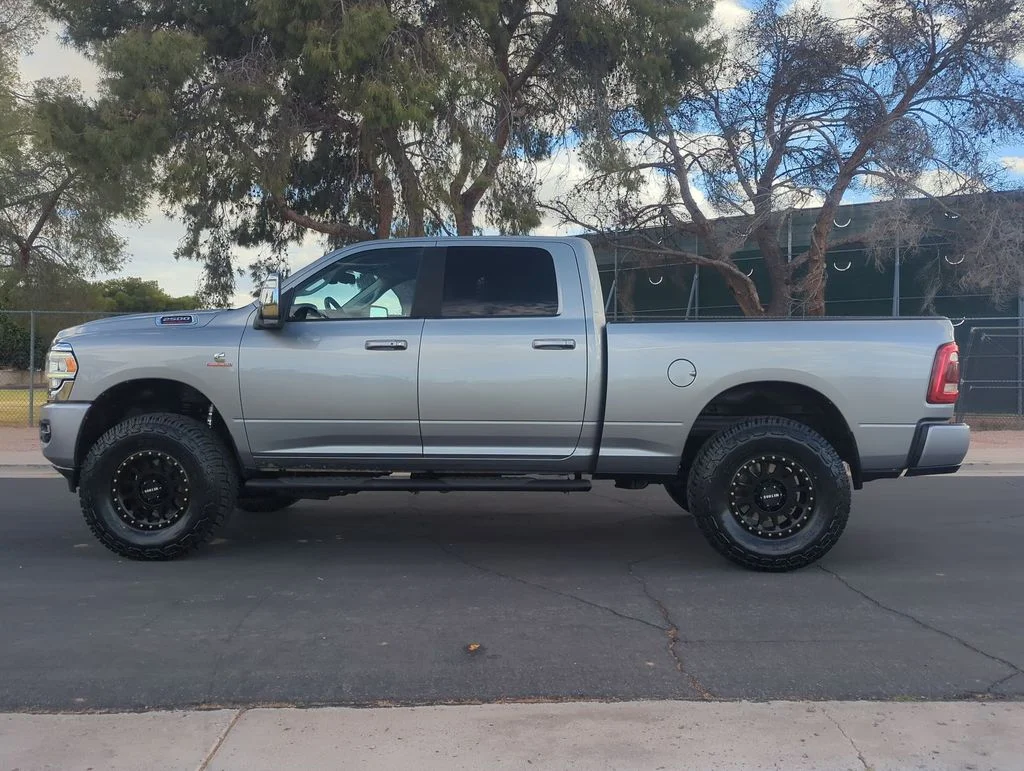 Used 2024 Silver Ram Laramie image 4