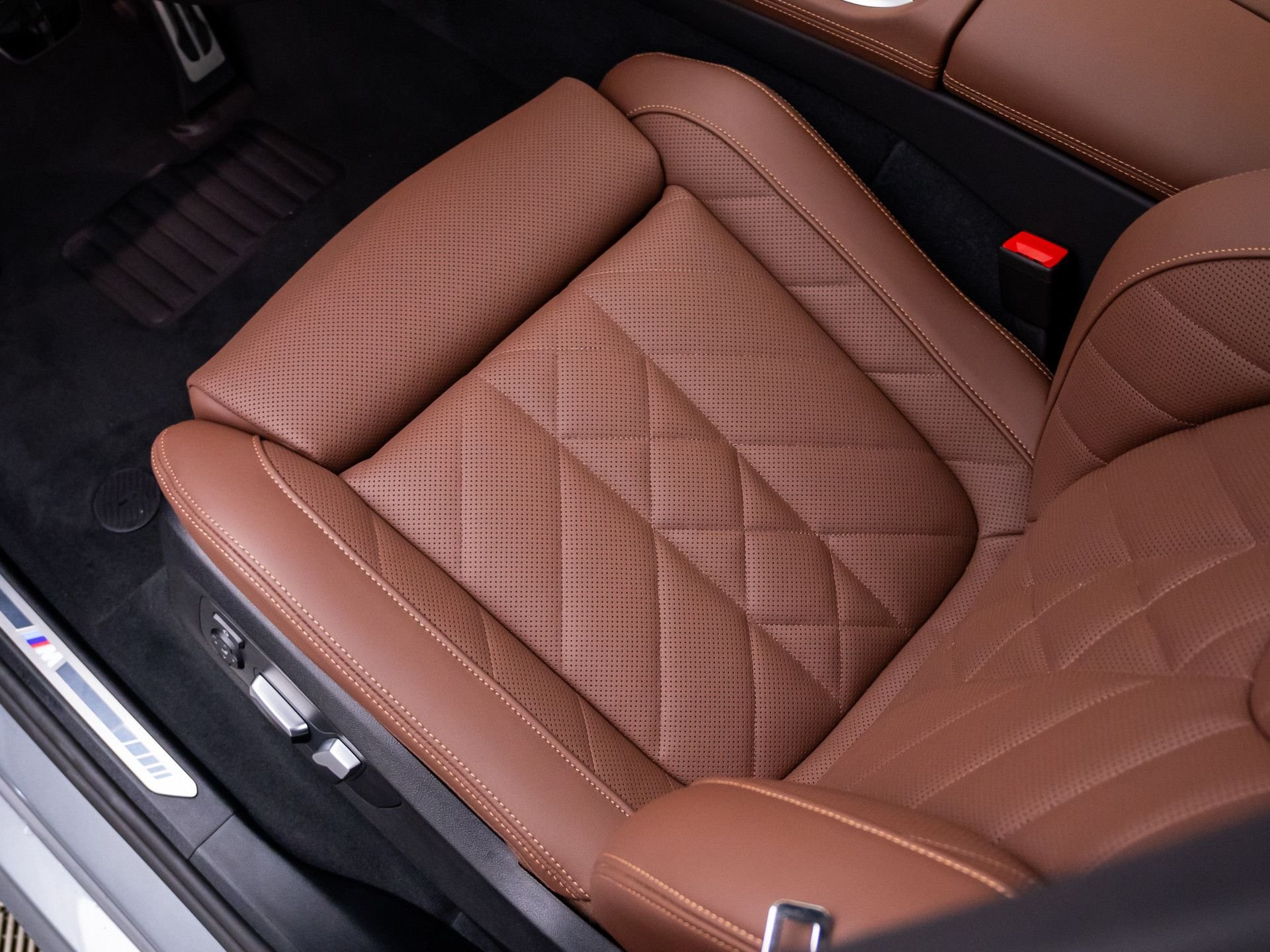 New 2026 Skyscraper Grey Metallic BMW xDrive40i image 16