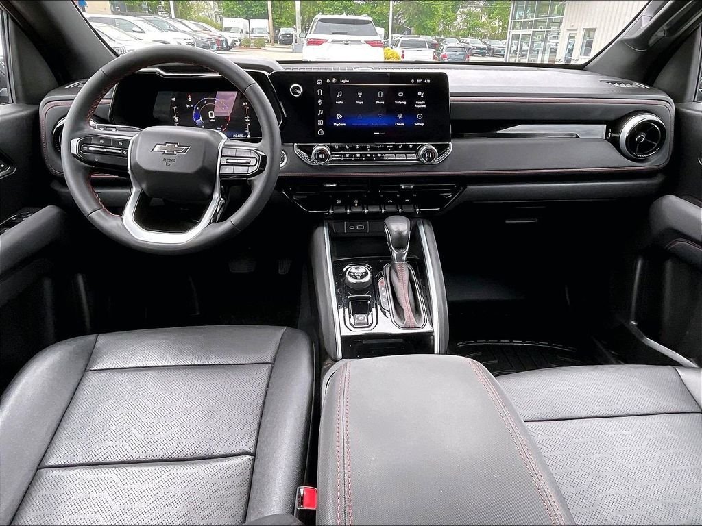 Used 2023 Black Chevrolet Z71 image 21