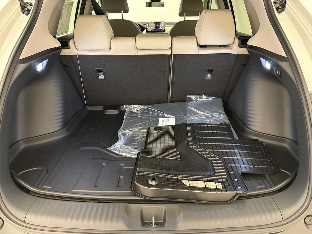 New 2027 Platinum White Pearl Honda LX image 11