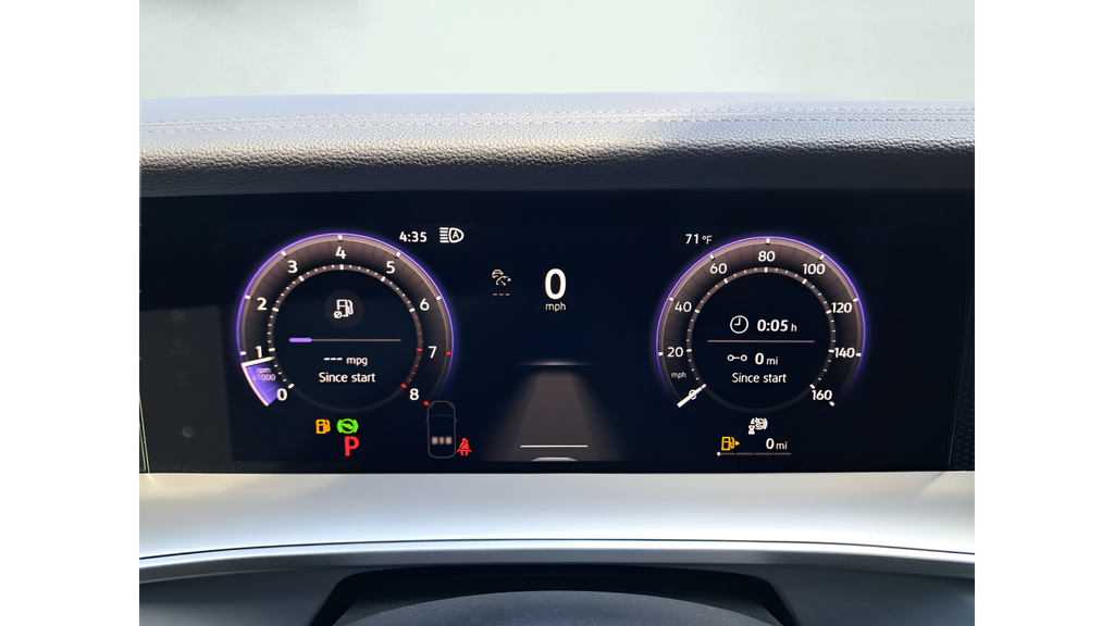 2025 Volkswagen Tiguan SE - Photo 18