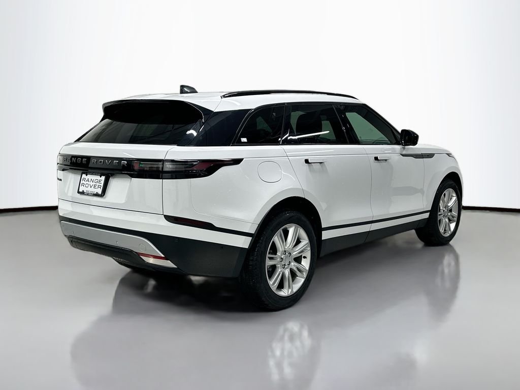 Used 2025 White Land Rover S image 9