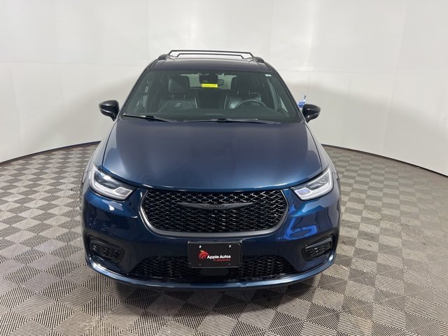 Certified 2025 Chrysler Pacifica Limited with VIN 2C4RC1GG4SR518547 for sale in Shakopee, Minnesota