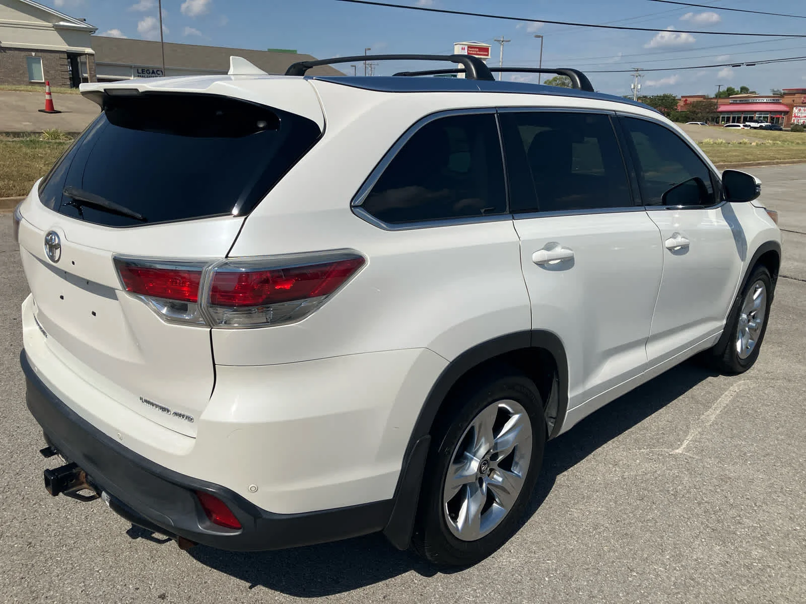 Used 2016 Blizzard Pearl Toyota Limited Platinum image 7