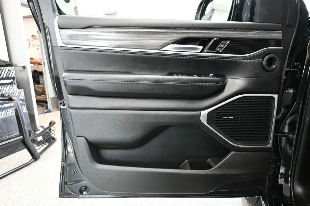 Used 2024 Black Jeep Series III image 18