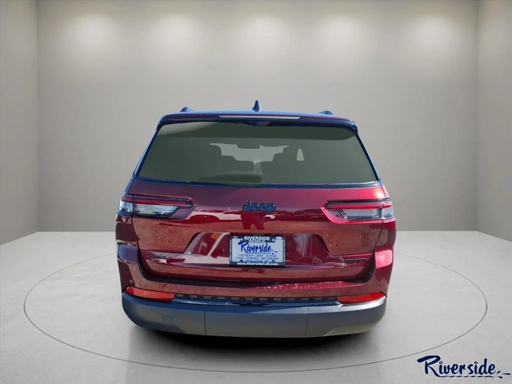 New 2025 Velvet Red Pearl-Coat Exterior Paint Jeep Limited image 2