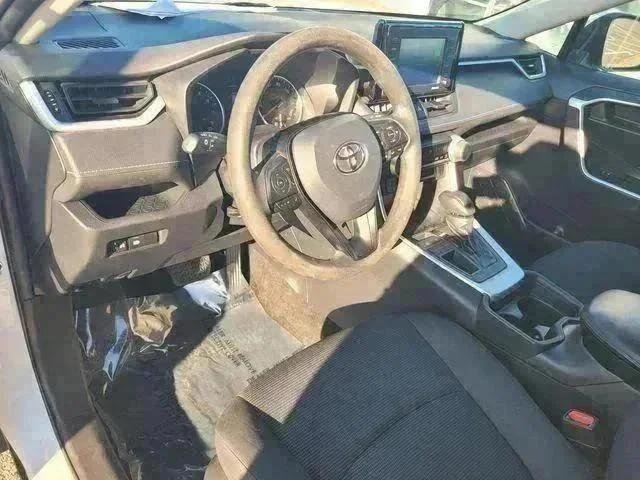 Used 2021 White Toyota LE image 12