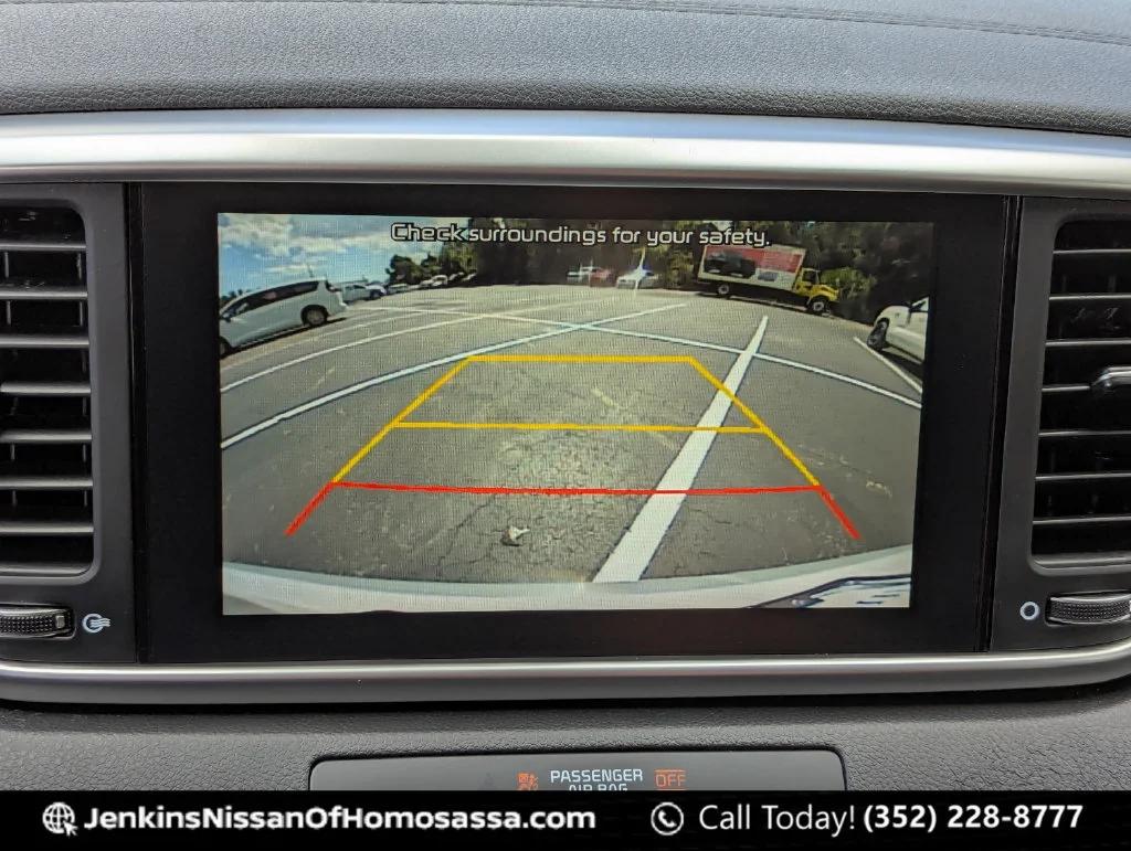 Used 2022 Silver Kia LX image 34