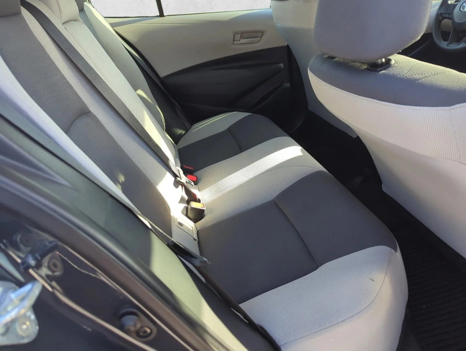 Used 2025 Underground Toyota LE image 22