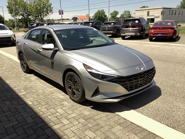 Certified Used 2023 Shimmering Silver Pearl Hyundai SEL image 1