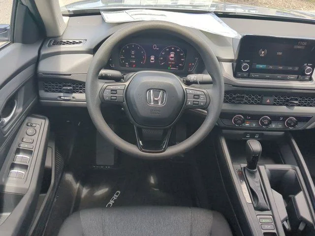 New 2026 Solar Silver Metallic Honda LX image 14