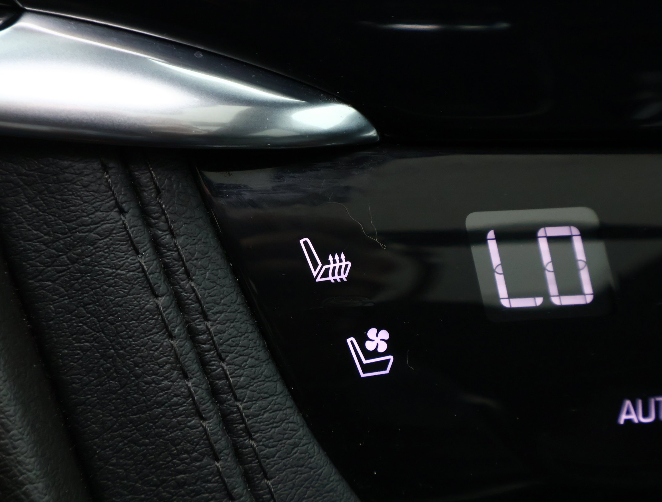 2024 Cadillac XT6 Sport - Photo 22