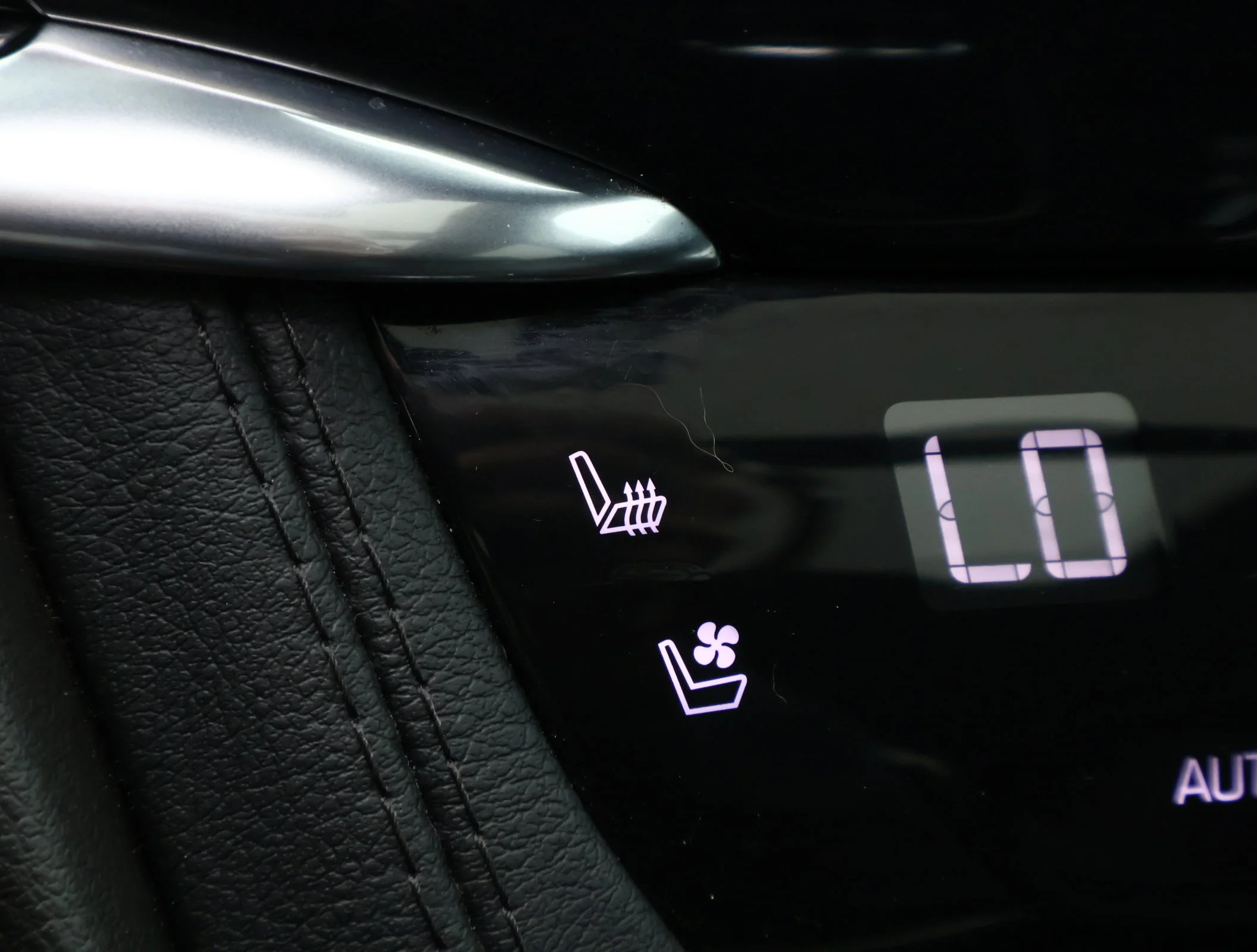 2024 Cadillac XT6 Sport - Photo 22