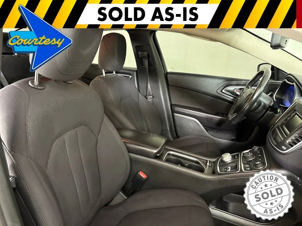 Used 2015 Black Clearcoat Chrysler Limited image 17
