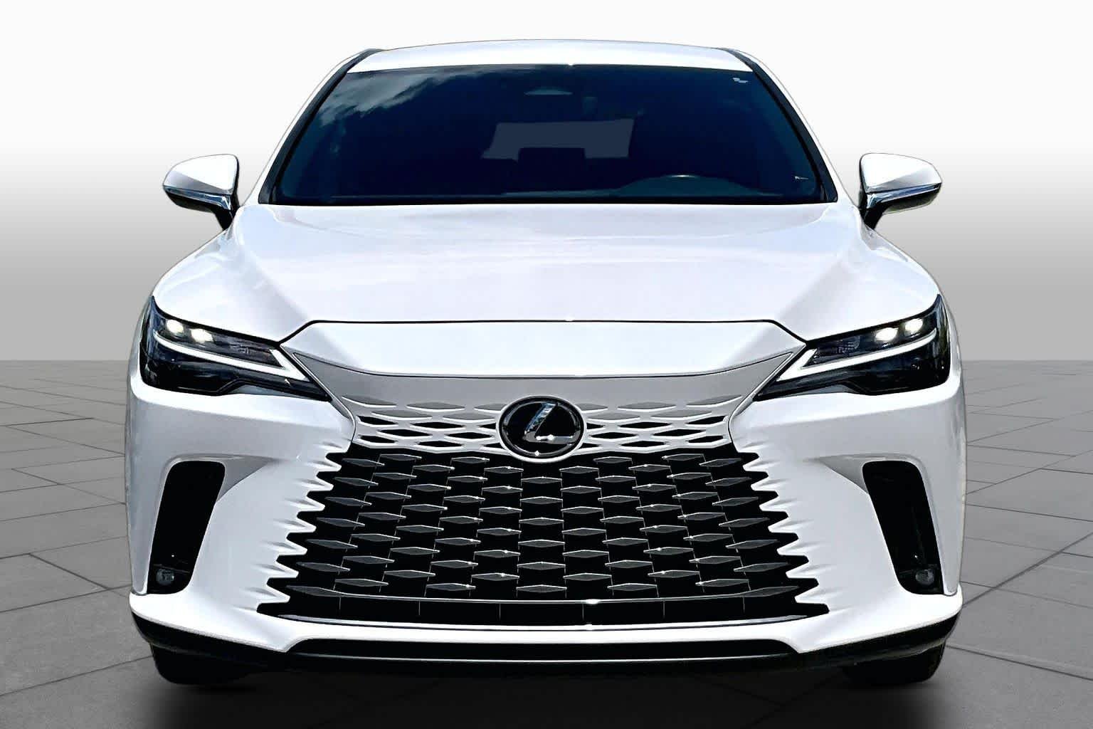 Used 2024 Eminent White Pearl Lexus  image 4