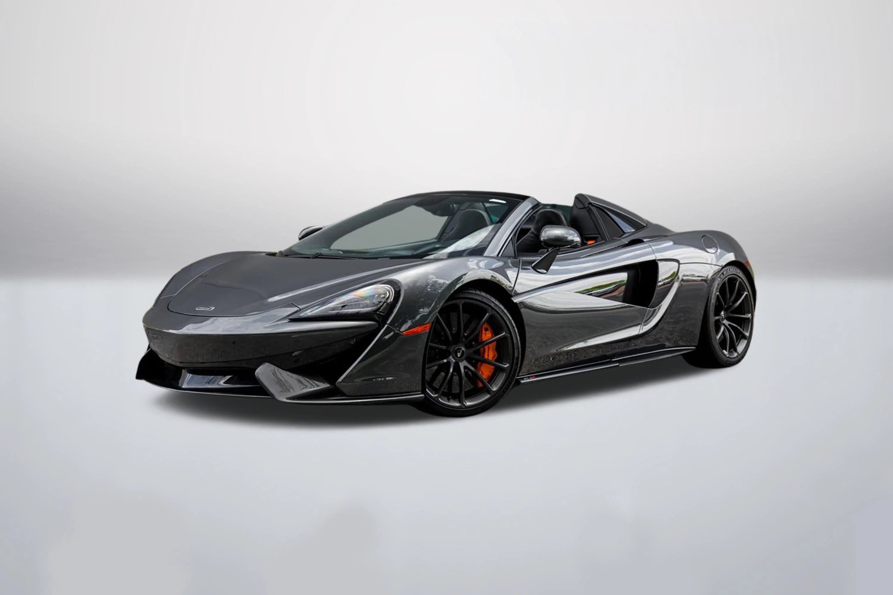 Used 2019 Gray McLaren  image 1