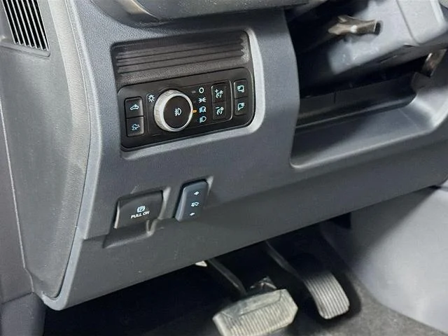 New 2026 Carbonized Gray Metallic Ford F-250® Lariat® image 44