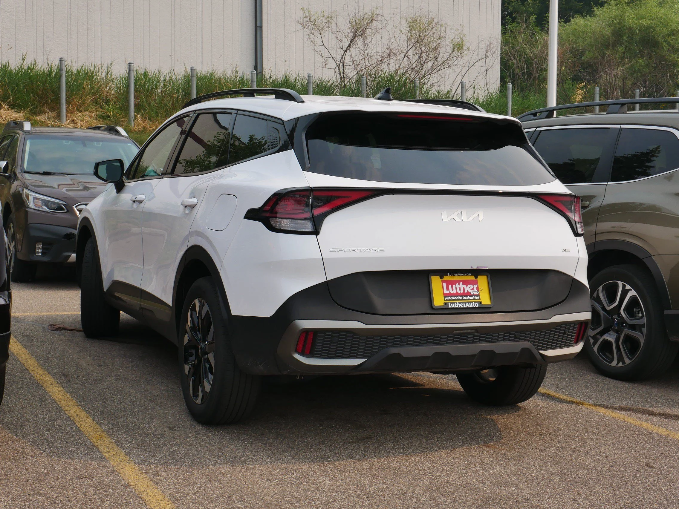 Used 2024 Glacial White Pearl Kia X-Line image 3