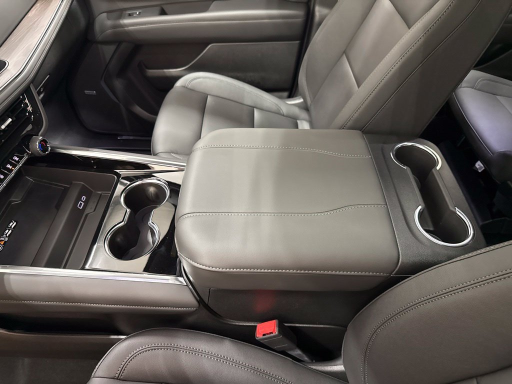 2027 Chevrolet Tahoe Z71 - Photo 23