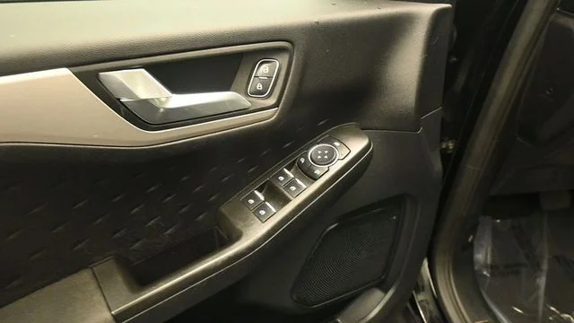 Certified Used 2020 Black Metallic Ford SE image 13