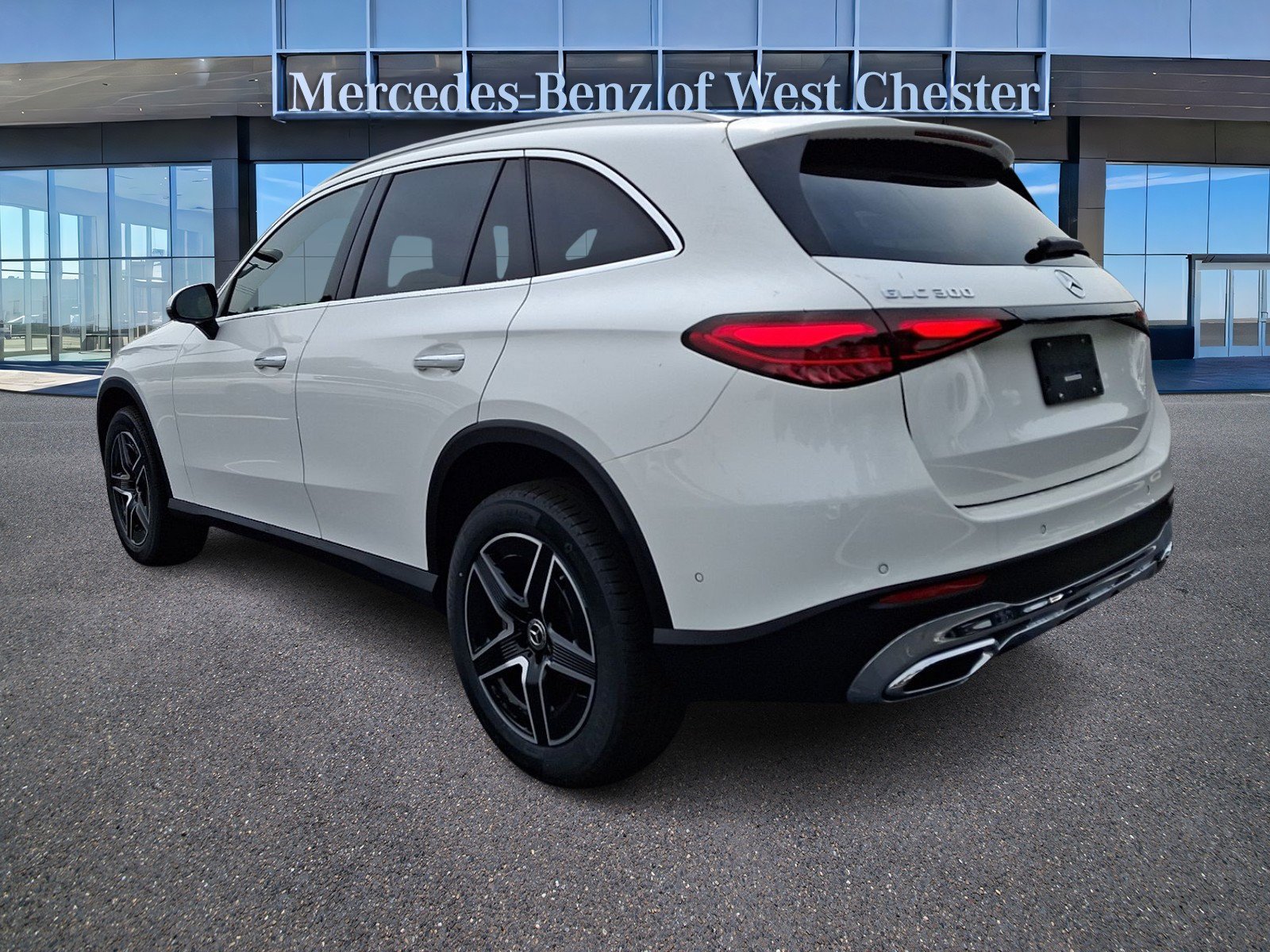 New 2026 Polar White Mercedes-Benz GLC 300 image 25
