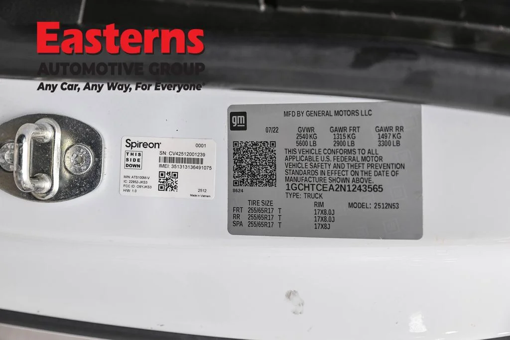 Used 2022 White Chevrolet LT image 34