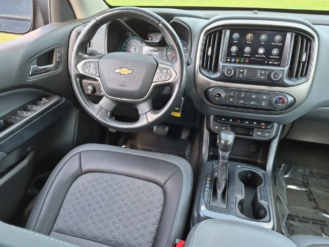 Used 2022 Black Chevrolet Z71 image 30