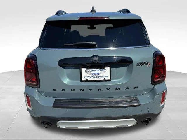 Used 2024 Green MINI Iconic image 8