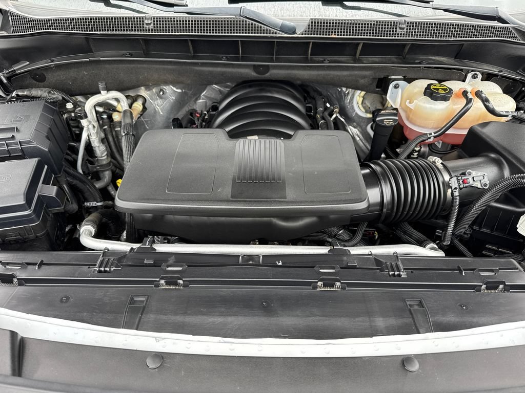 Used 2024 Summit White Chevrolet LT image 8