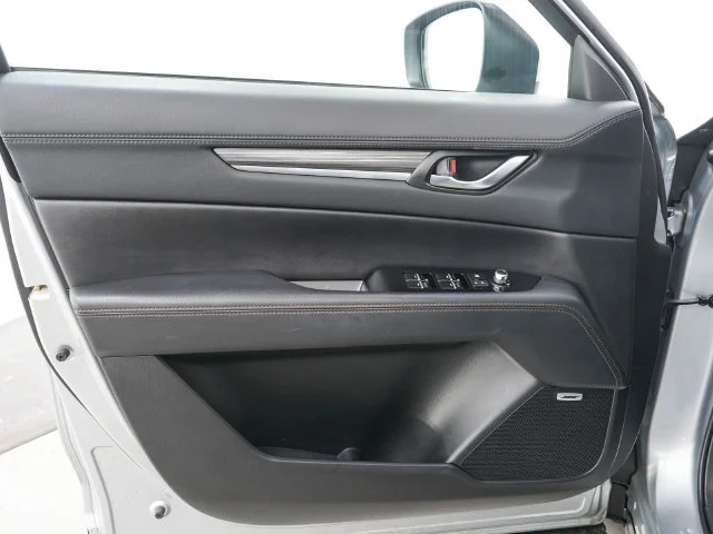 Used 2018 Sonic Silver Metallic Mazda Grand Touring image 21