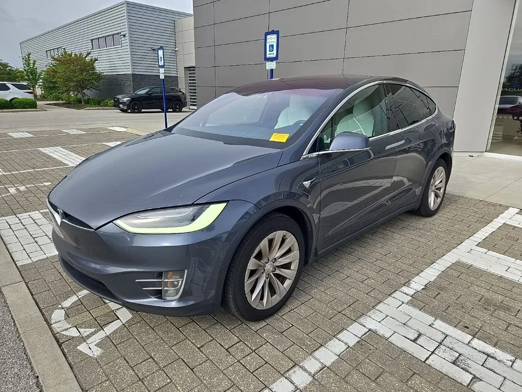 2020 Tesla Model X Long Range's photo