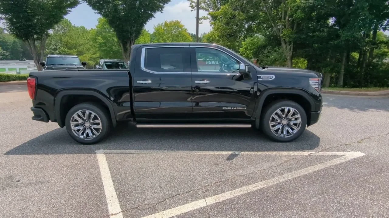 2026 GMC Sierra 1500 Denali - Photo 9